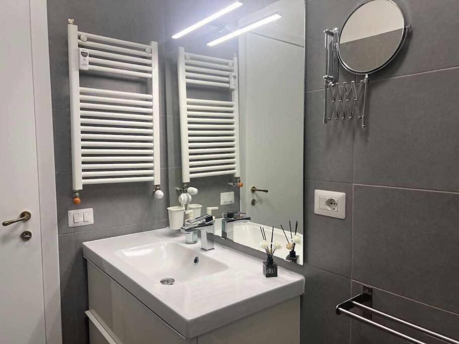 Modern Apartment In Monteverde Rome Buitenkant foto